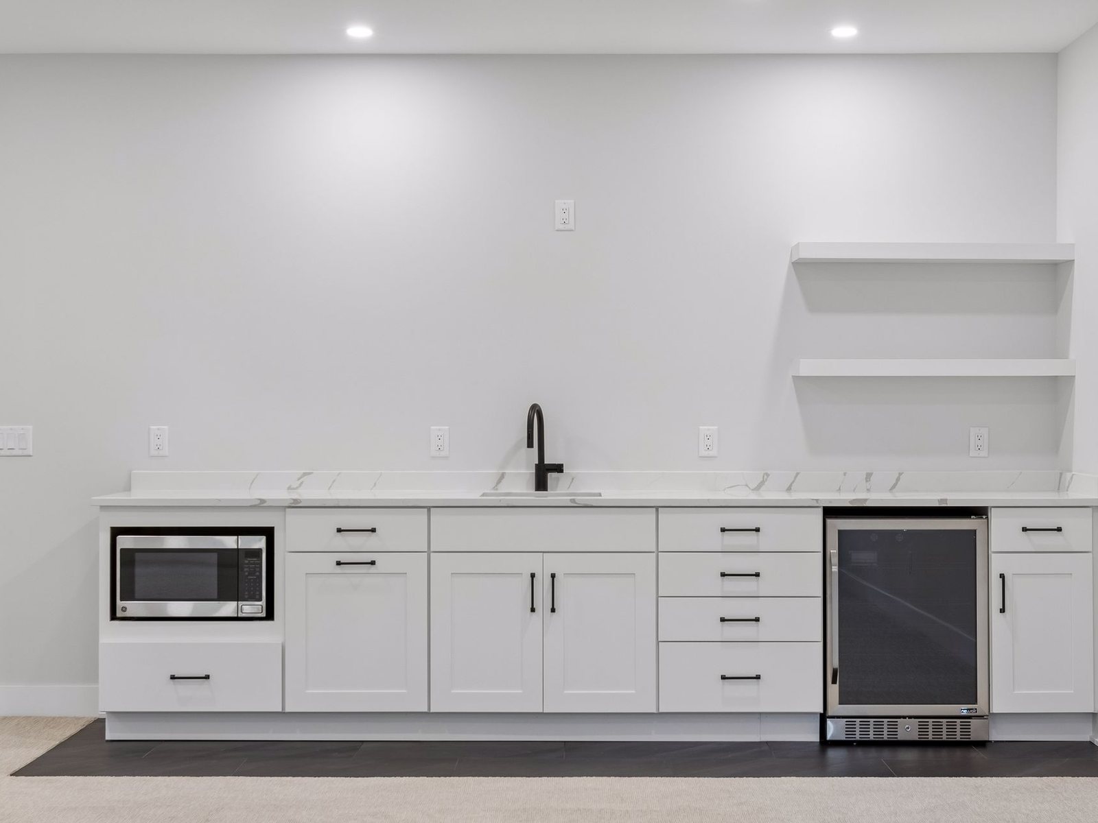 2631 Orchard Lane — Lower level wet bar