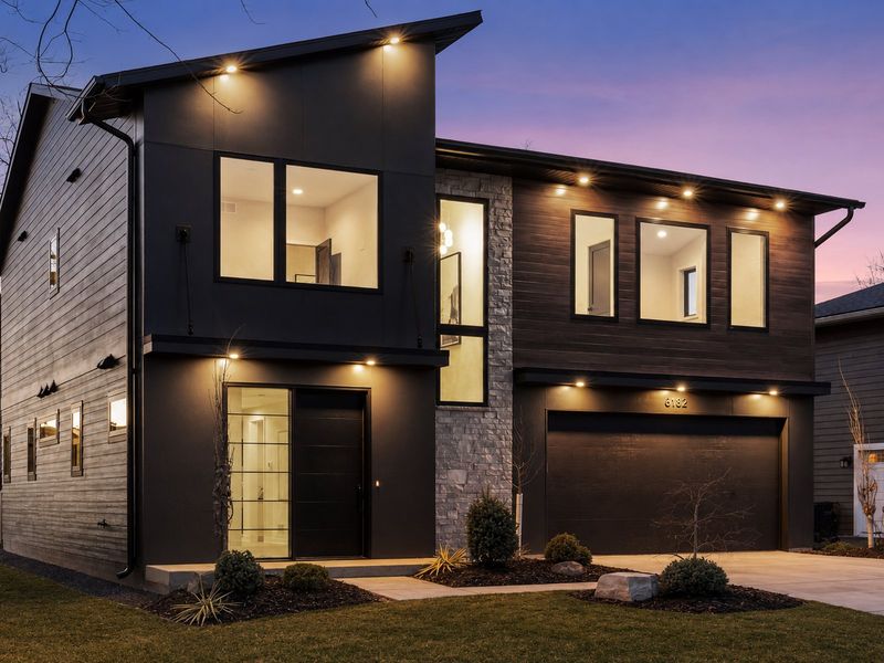 6132 Oaklawn Avenue — Three-quarter elevation
