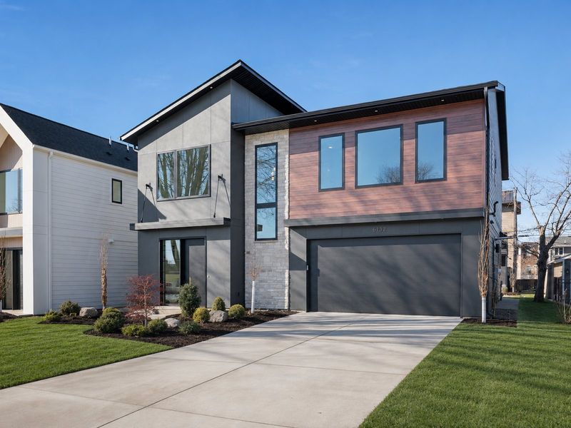 6132 Oaklawn Avenue — Street elevation