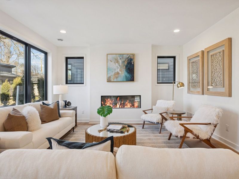 6136 Oaklawn Avenue — Living room and fireplace