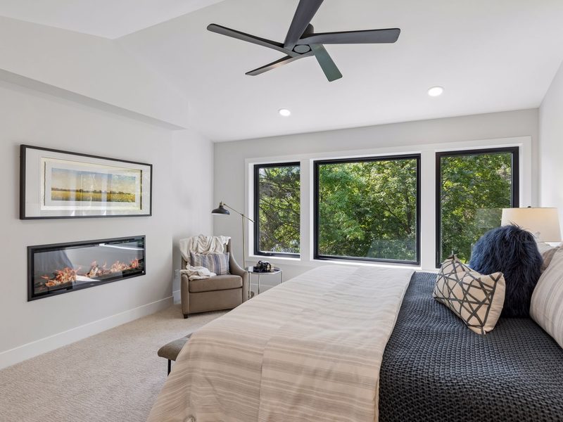 2631 Orchard Lane — Primary suite